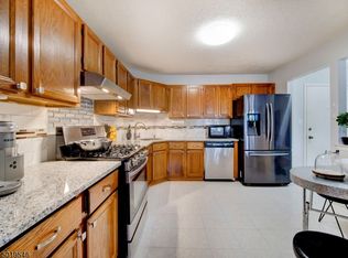 192 Drake Ln, Ledgewood, NJ 07852