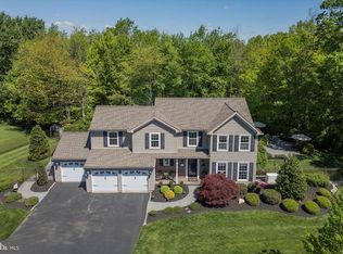 1416 Long Pond Dr, Warrington, PA 18976