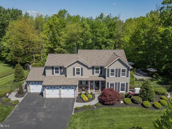 1416 Long Pond Dr, Warrington, PA 18976