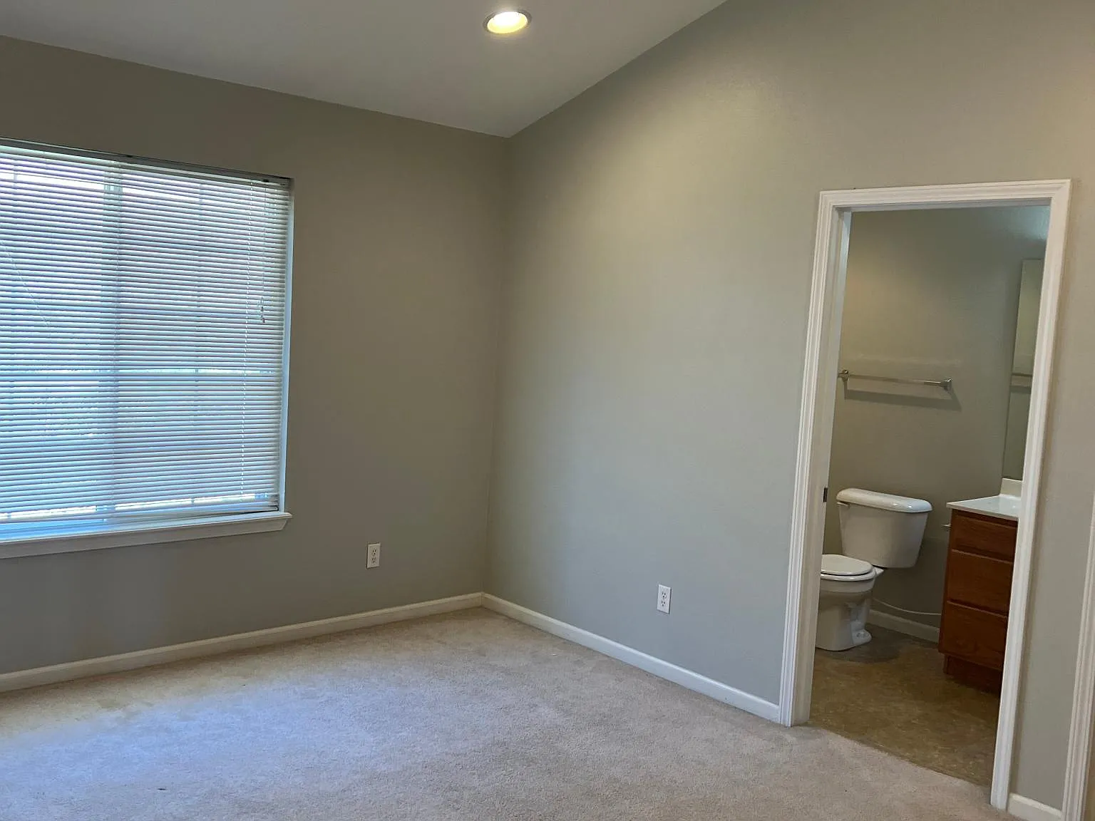 24084 Tanglewood Rd — Photo 4