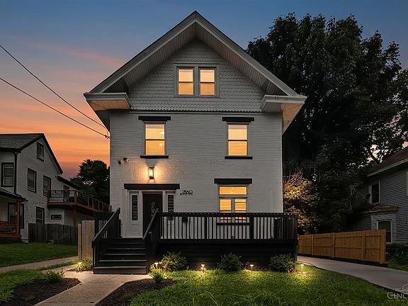 2nd image of 1860 Kinney Ave