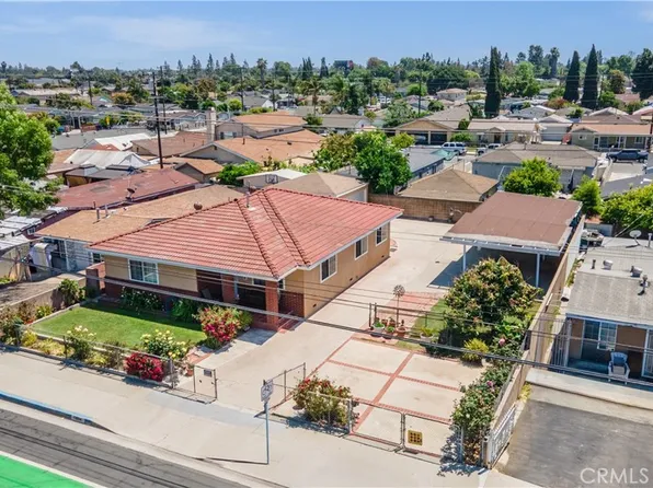 11854 166th St, Artesia, CA 90701