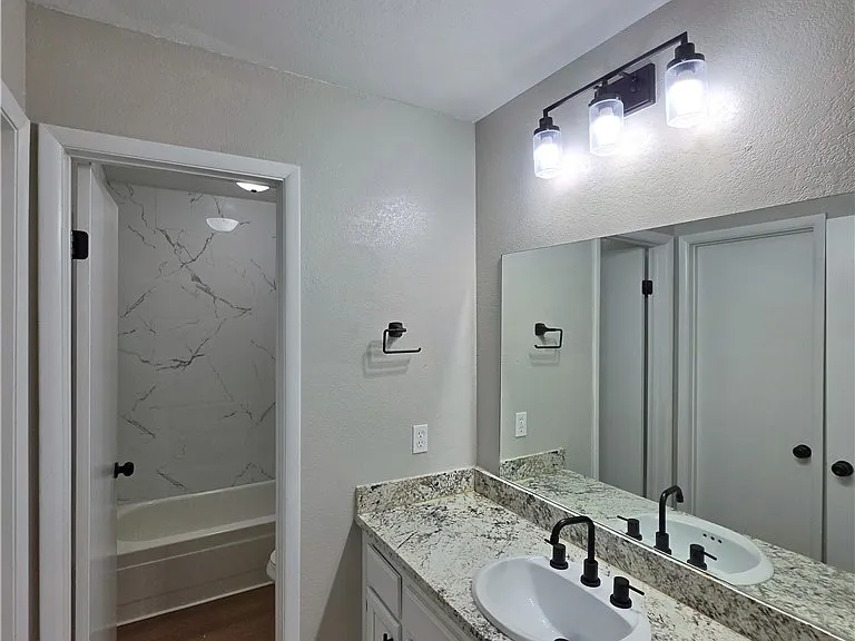 4230 Mississippi Ave — Photo 14