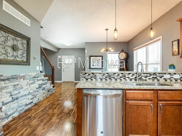 1651 SW Arlan Dr — Photo 9
