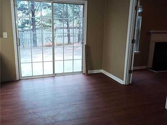 4th image of 2111 Atkinson Park Dr
