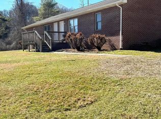 31313 Amherst Cir #1, Glade Spring, VA 24340