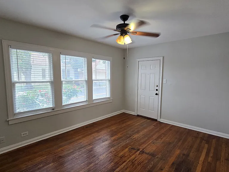 1802 W Gramercy Pl — Photo 6
