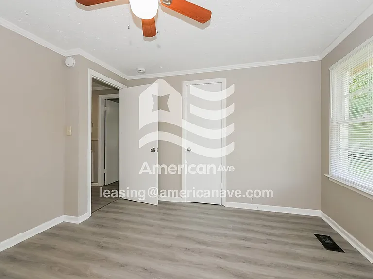 1857792_011_wm_-_bedroom_12933129.jpg