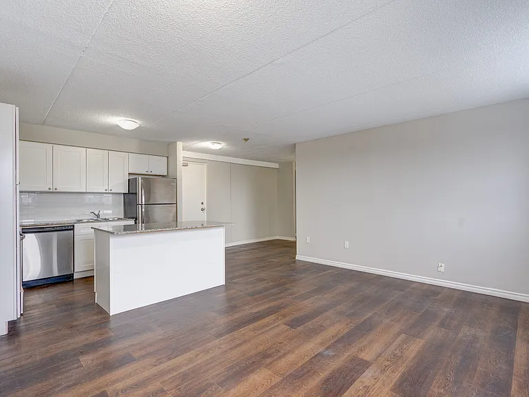 46 Gale Cres — Photo 21