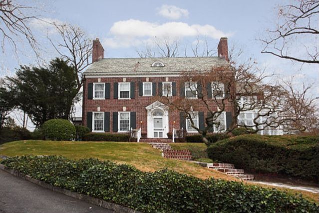1st image of 13 Cedar Ln