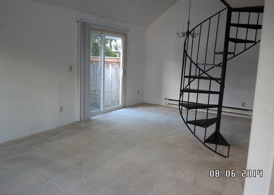 2117 Cole St Enumclaw, WA, 98022 Apartments for Rent Zillow