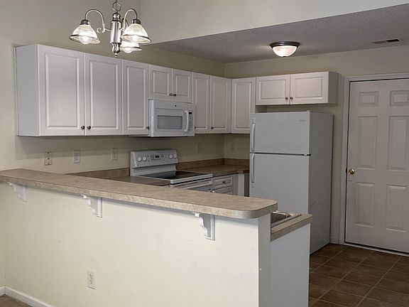 Kitchen w/ High Top Bar