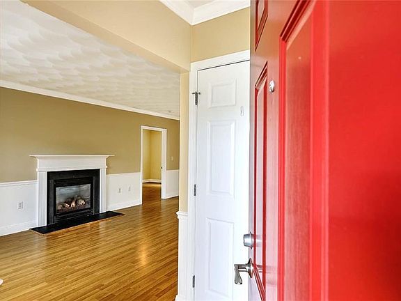 4th image of 70 Turner St #B1
