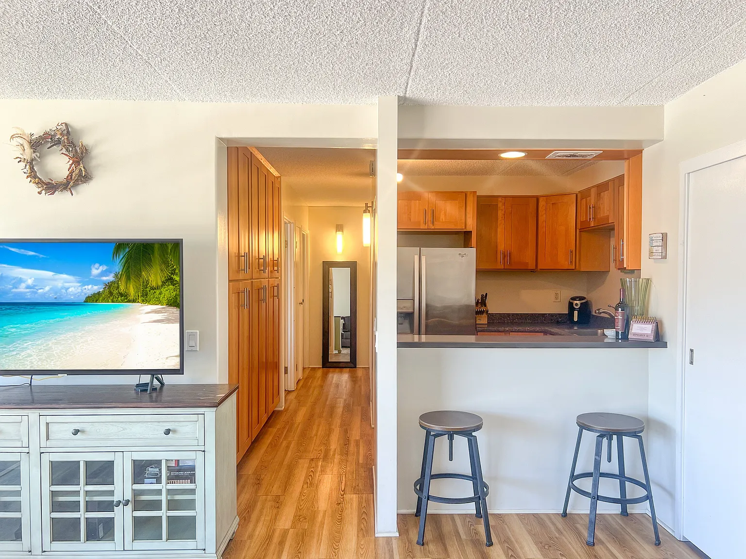 2 bed, 1.5 bath, 910 sqft, $3,250 — Photo 4