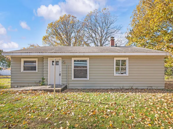 1723 Broadway St, Niles, MI 49120