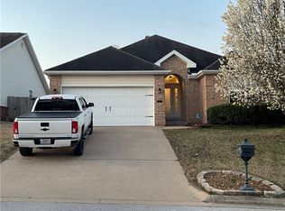 6 Valley View Cir, Bentonville, AR 72712