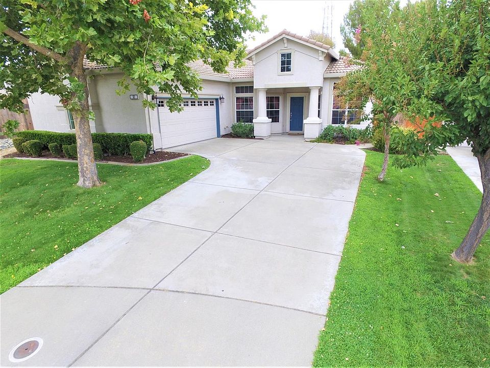 1st image of 52 Camelot Ct