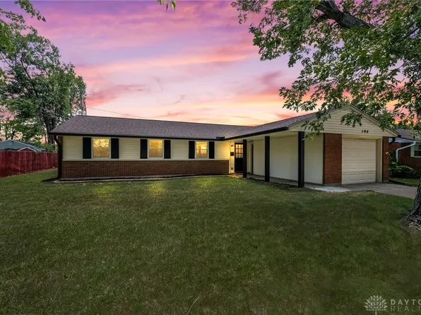 104 Silverstone Dr, Englewood, OH 45322