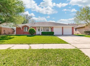9722 Grenadier Dr, Houston, TX 77089