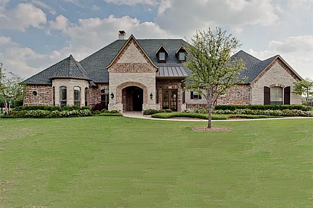1st image of 2960 Lakeview Dr