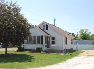106 Minerva St, Pekin, IL 61554