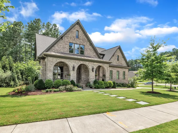 2203 Meadowcreek Dr, Durham, NC 27705