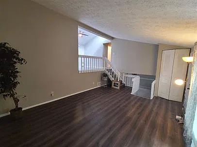 5182 Martins Crossing Rd — Photo 4
