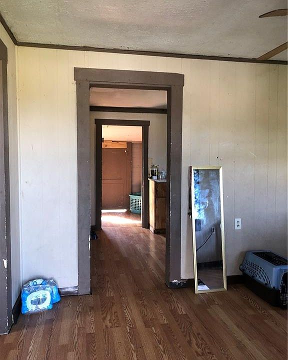 2nd image of 4860 E Main St