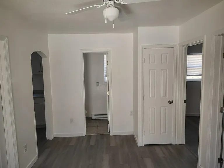 1100 Pine Ave #5 — Photo 6