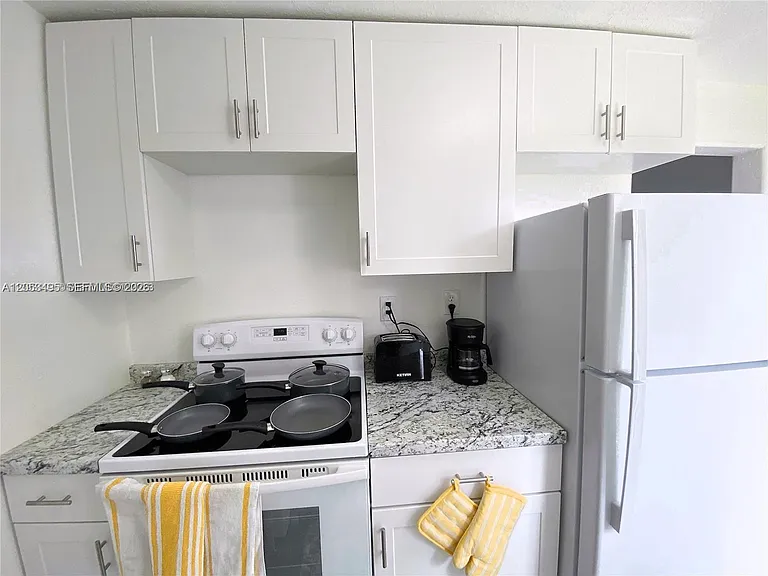 344 NW 7th Ave — Photo 7