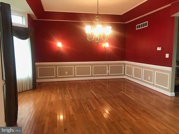 3rd image of 2717 Fallsbrooke Manor Dr