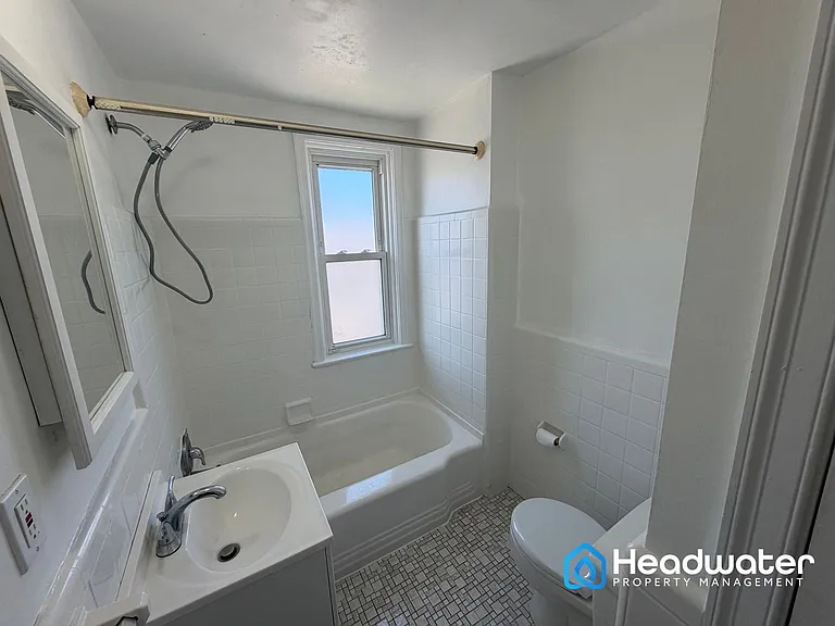 261 S Bayberry Ln — Photo 7