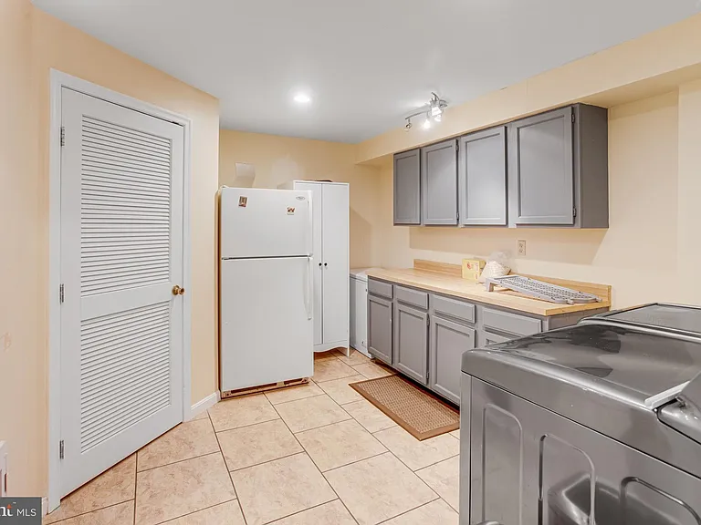 3434 Fort Lyon Dr — Photo 27