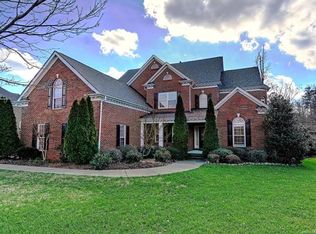 504 Castlestone Ln, Matthews, NC 28104