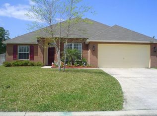 10246 Emma Lakes Dr, Jacksonville, FL 32257