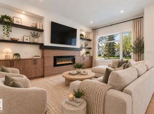 11021 132nd St NW, Edmonton, AB T5M1E1