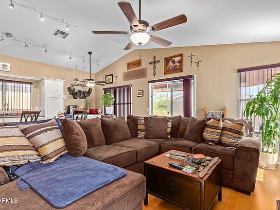 5th image of 3021 W Salter Drive
