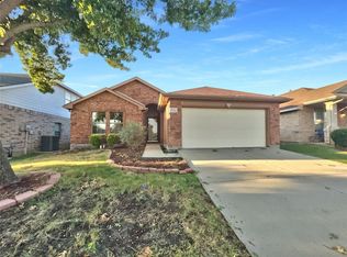 9829 Autumn Sage Dr, Fort Worth, TX 76108