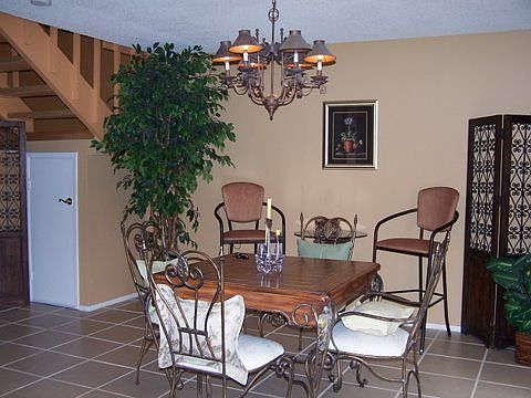 5th image of 696 Fernwood Ln