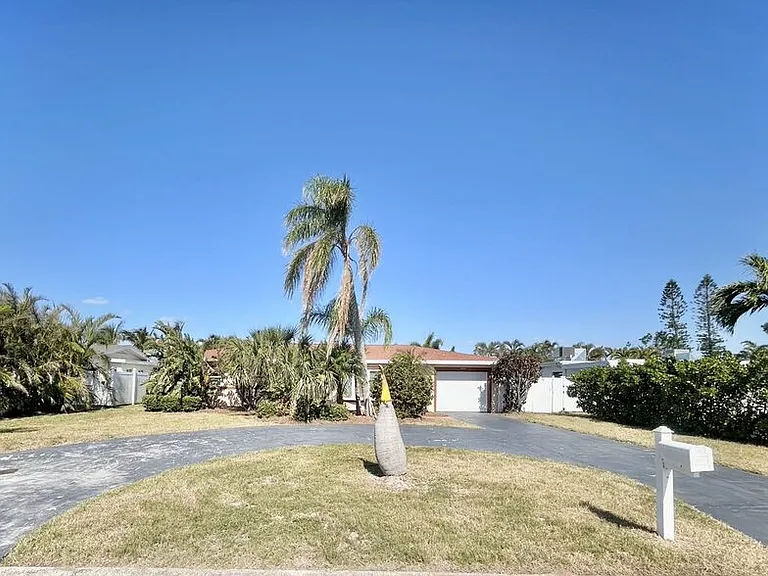 10108 Paradise Blvd — Photo 3