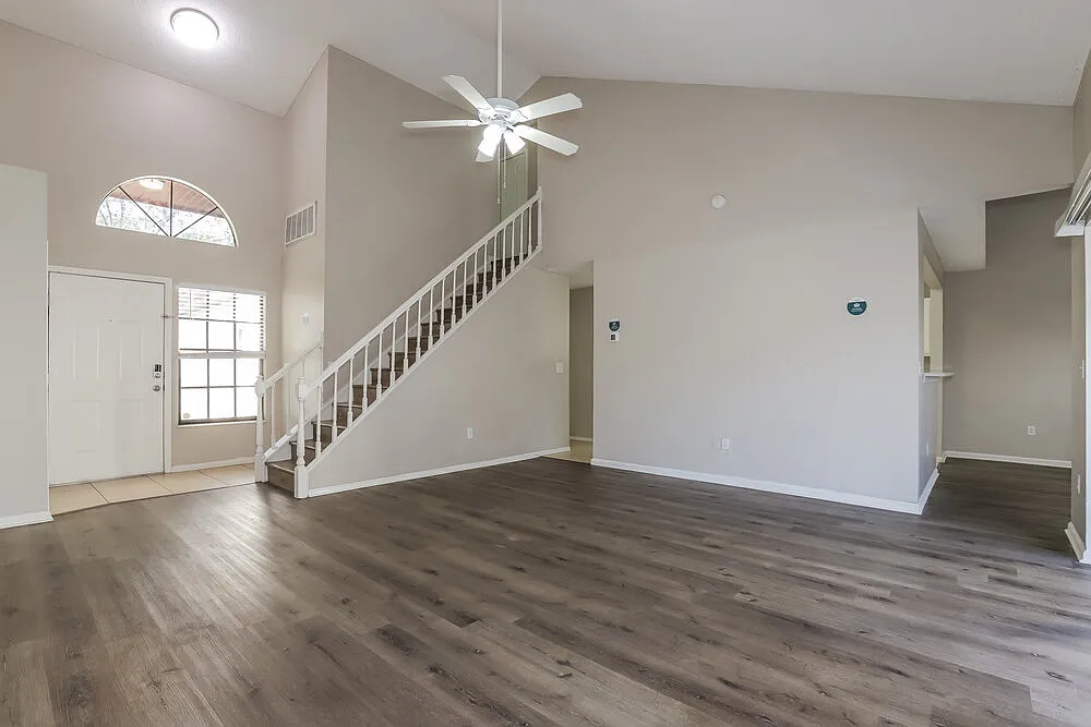 3 bed, 2.0 bath, 1504 sqft, $3,400 — Photo 4