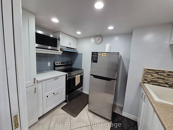 5th image of 192 Windhurst Dr