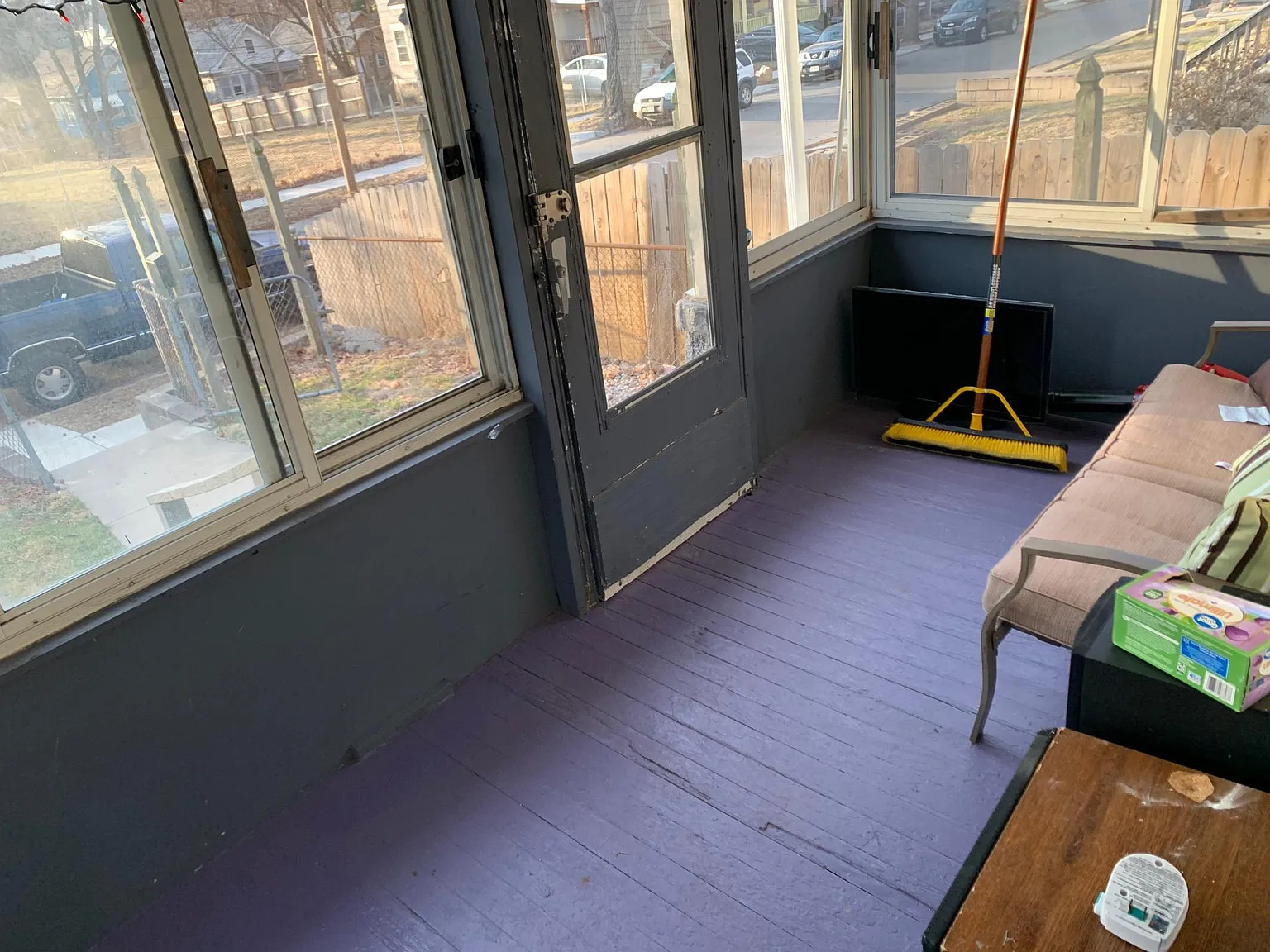 1539 Lister Ave — Photo 3
