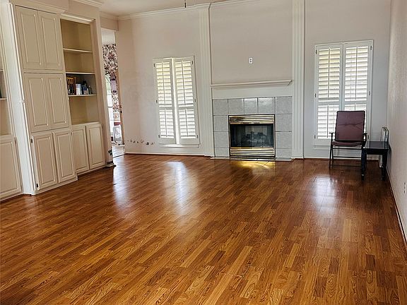 4th image of 705 Quail Walk