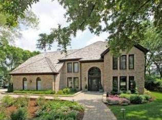 181 Sunnybrook Rd, Glen Ellyn, IL 60137