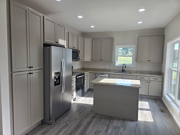 5th image of 30373 Lee Hwy #1