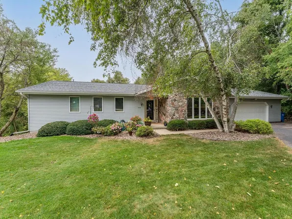 860 Iroquois Circle, Baraboo, WI 53913