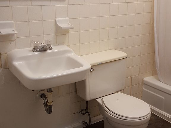 5th image of 1503 Coker Ave APT 3