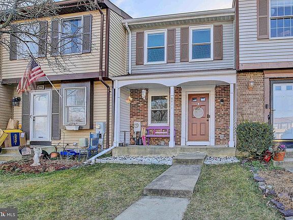 2nd image of 8011 Hadfield Ct