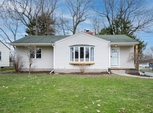 18 Dallas Dr, Rochester, NY 14624